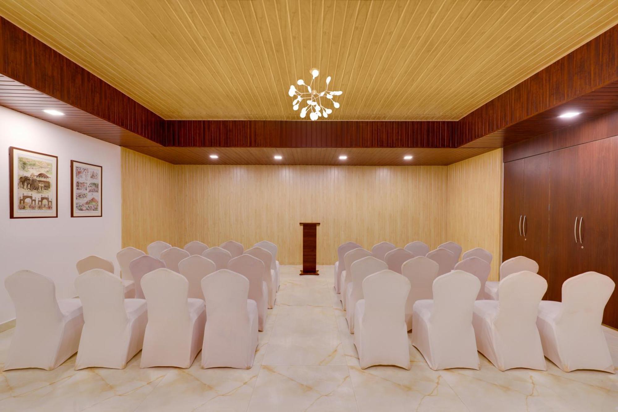 Lemon Tree Hotel, Hubli Luaran gambar